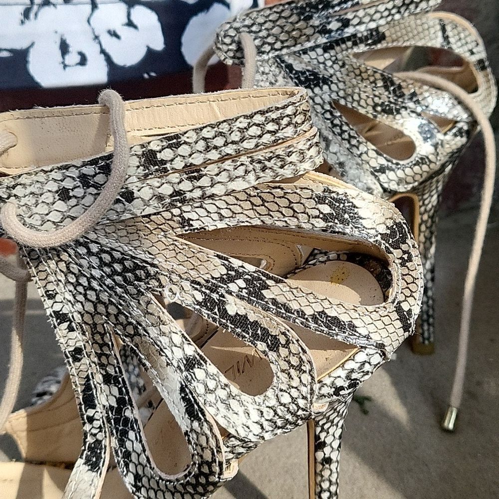 Snake skin heels - Picture 7 of 7